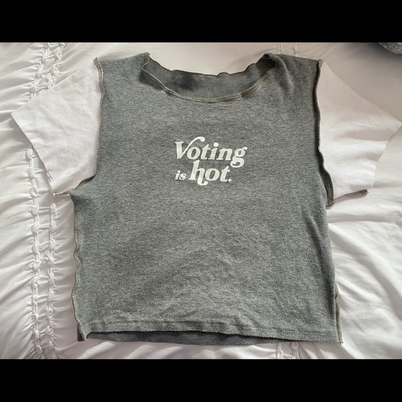 Hailey Bieber Voting Is Hot Tee Denimcratic XS/S - Picture 2 of 3